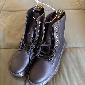Black Dr. Martens UK6/Women’s 8
